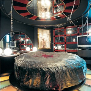 Love Hotel