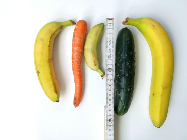 bananas, carrots and cucumbers compared to penis sizes