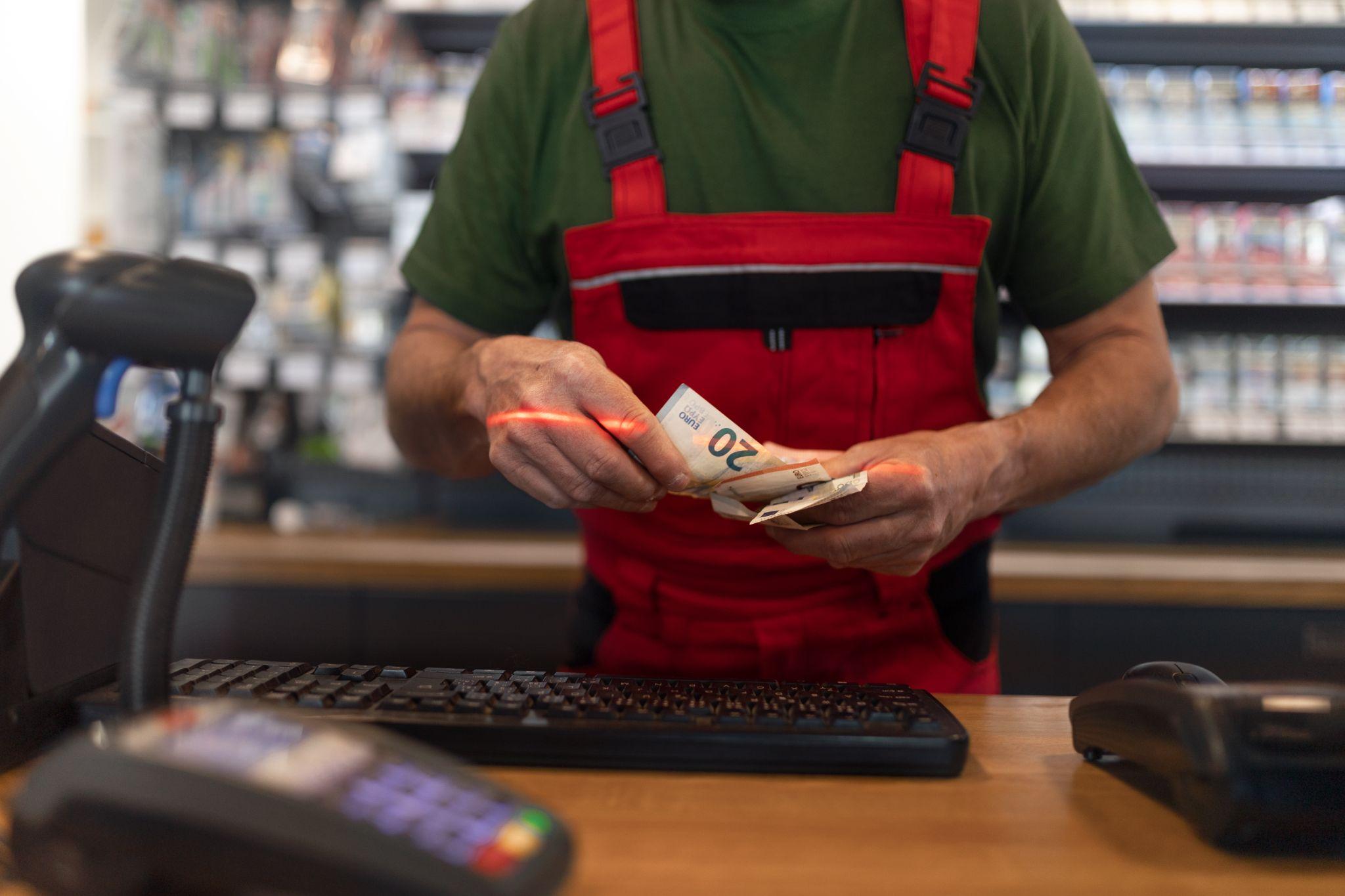 cashier